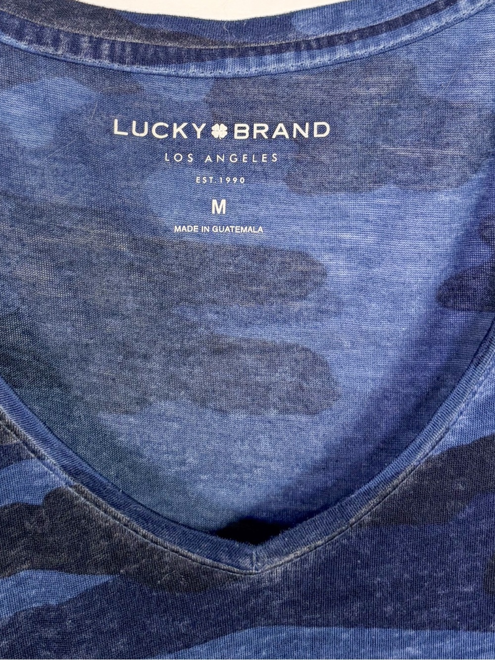 Lucky Brand Women's Dark Blue Camo Burnout V-Neck Tee, EUC, Size Medium - Picture 8 of 11